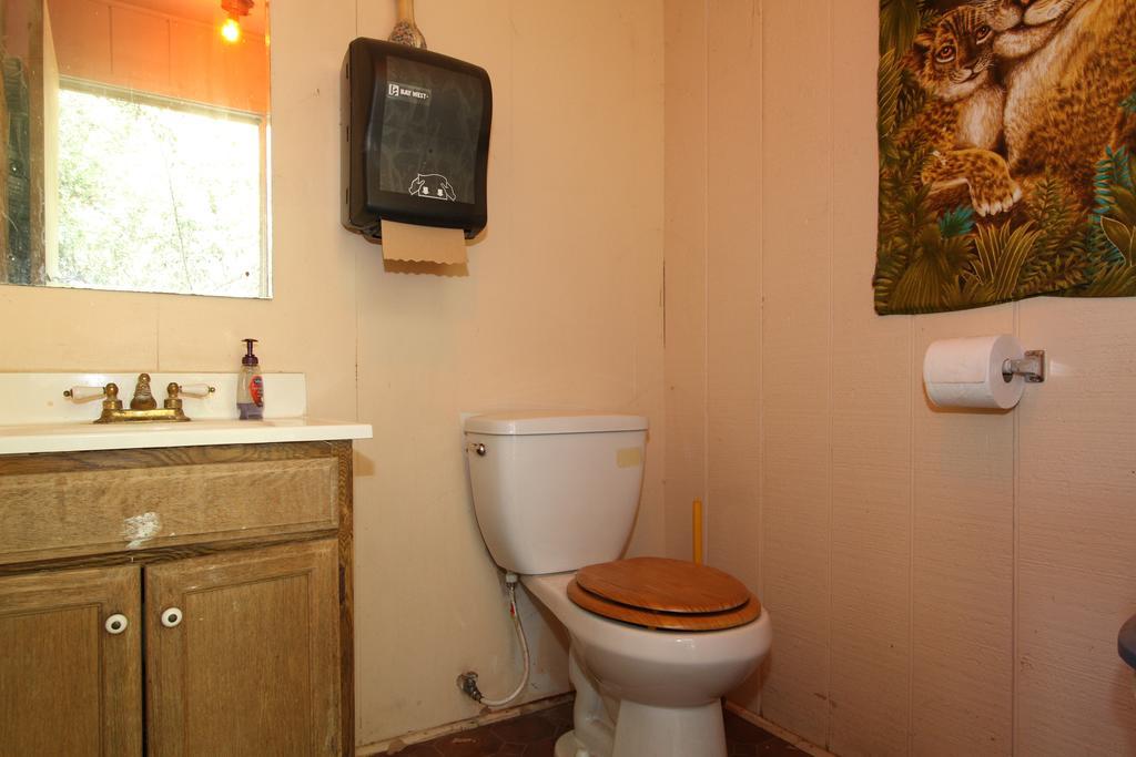 Hobbit Hut Hotel Geyserville Quarto foto