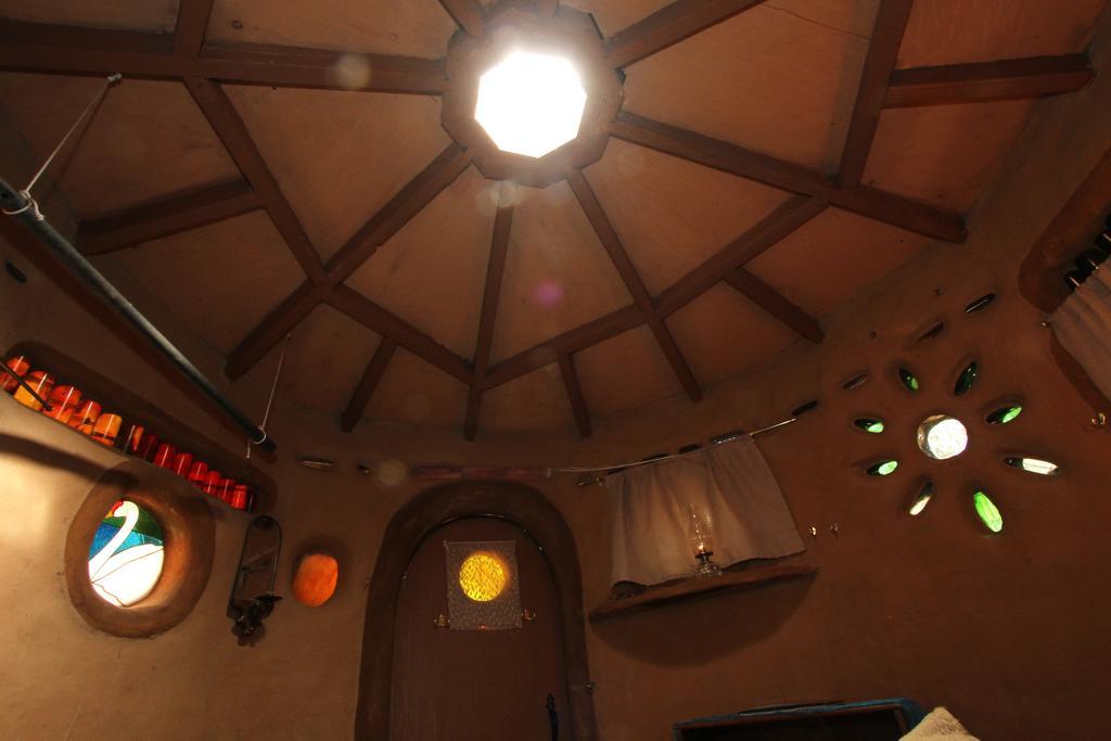 Hobbit Hut Hotel Geyserville Quarto foto