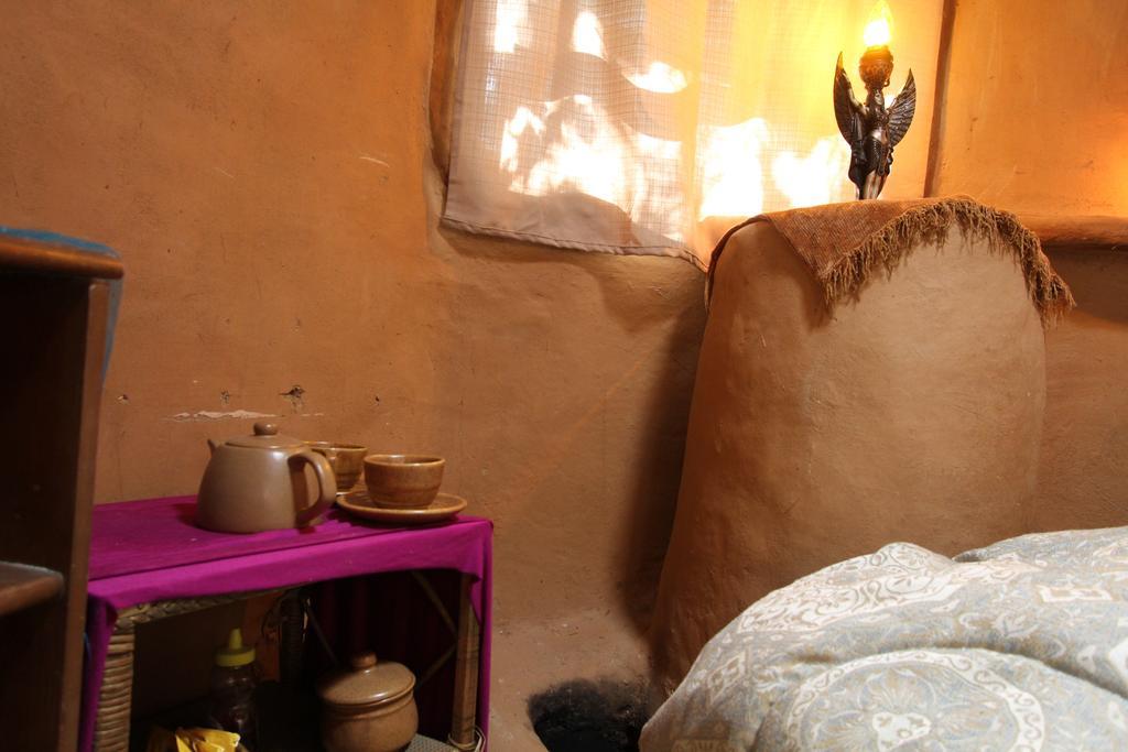 Hobbit Hut Hotel Geyserville Quarto foto