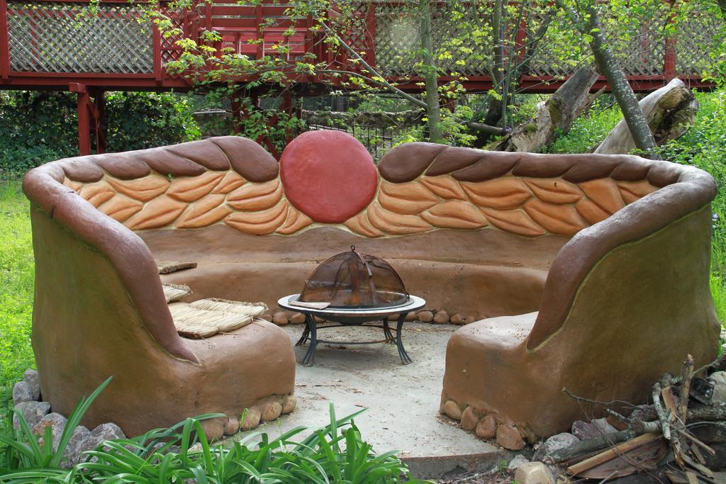 Hobbit Hut Hotel Geyserville Exterior foto