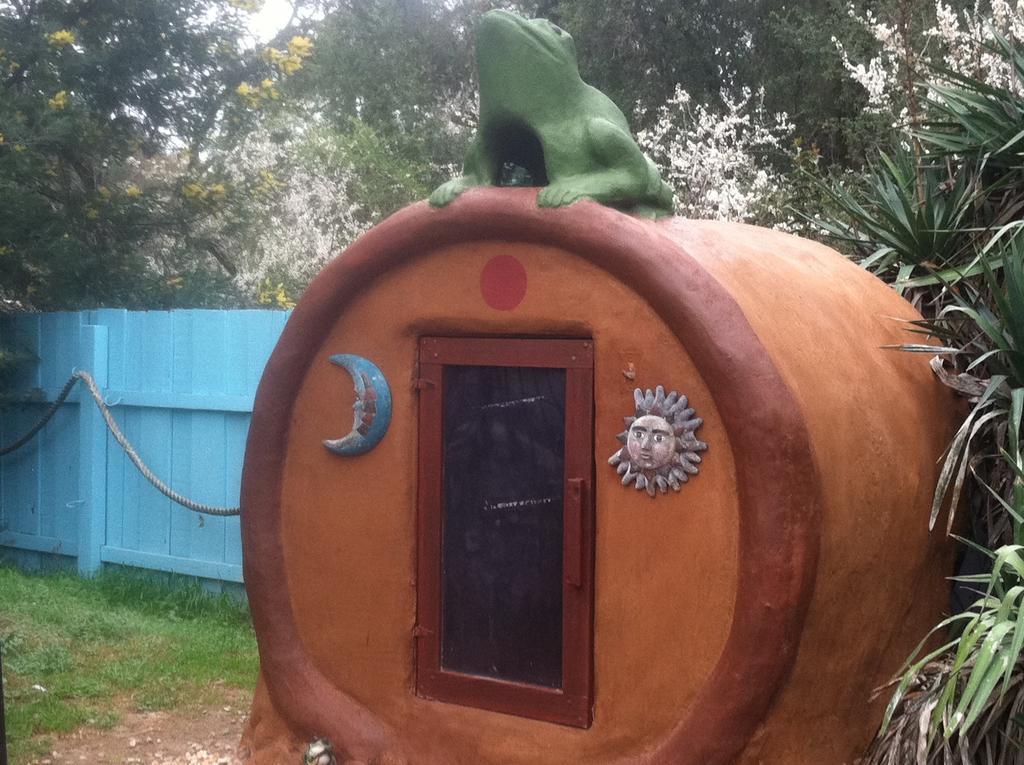 Hobbit Hut Hotel Geyserville Exterior foto