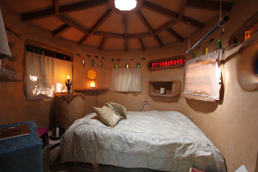 Hobbit Hut Hotel Geyserville Quarto foto